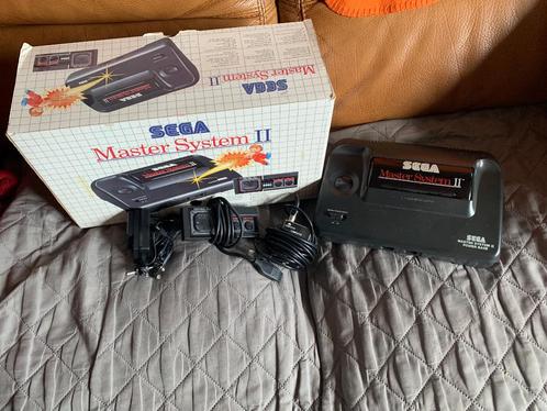 Sega mastersystem II boxed & light phaser, Games en Spelcomputers, Spelcomputers | Sega, Gebruikt, Master System, Met 1 controller