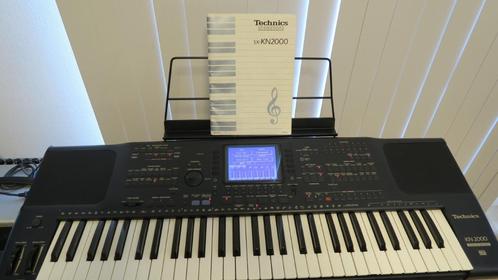 keyboard technics KN2000, Muziek en Instrumenten, Keyboards, Zo goed als nieuw, 61 toetsen, Technics, Aanslaggevoelig, Met standaard