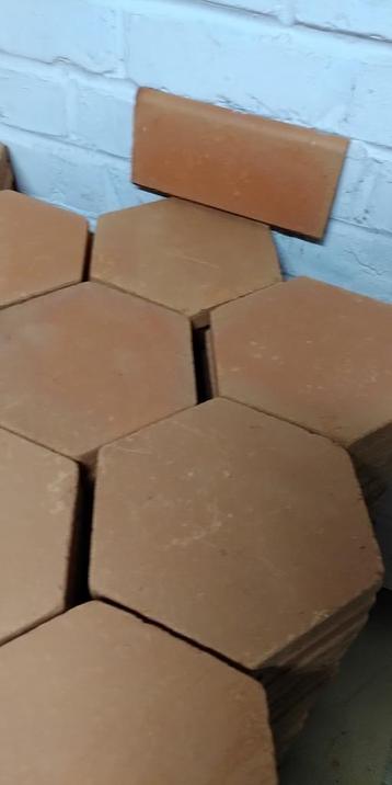 Lot de 15 m2 de tomettes hexagonales 16 x16 cm