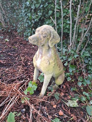 Statue de jardin pour chien