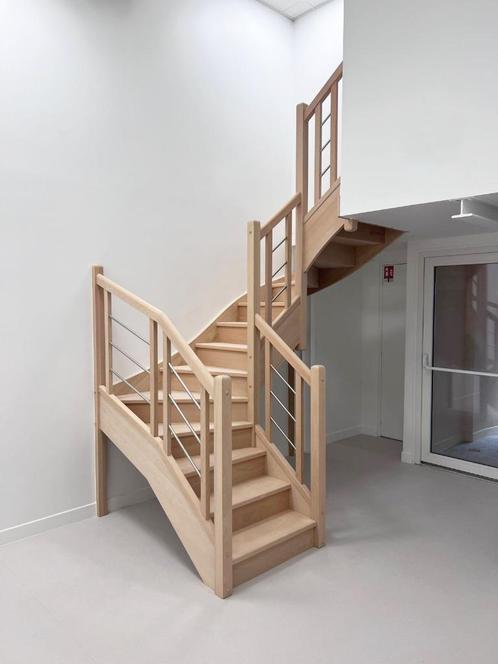 Escalier sur-mesure en bois, Bricolage & Construction, Bricolage & Rénovation Autre, Neuf, Envoi