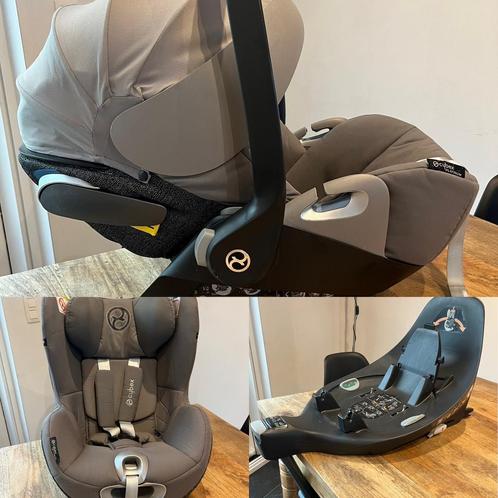 Cybex lot de 3 pièces avec base isofix pivotant, Enfants & Bébés, Sièges auto, Comme neuf, Isofix