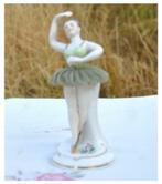 statuette balerine en porcelaine n°3, Antiquités & Art, Enlèvement ou Envoi