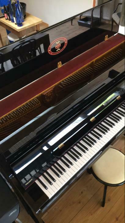 Pianojuf verkoopt topinstrument in beste kwaliteit, Musique & Instruments, Pianos, Utilisé, Piano, Noir, Brillant, Enlèvement