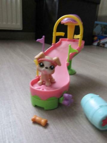 Littlest Petshop  Hippe hondenhindernis