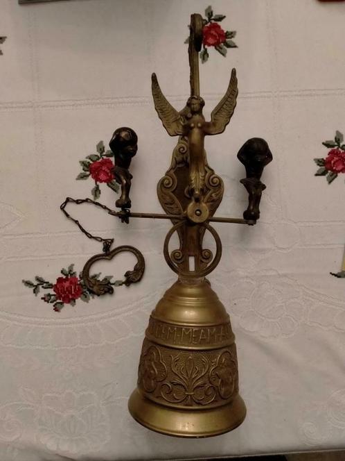 Belle cloche de monastère en bronze. Hauteur totale 43,5 cm., Antiquités & Art, Curiosités & Brocante, Enlèvement ou Envoi
