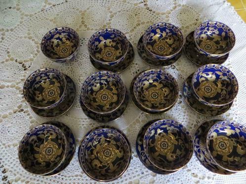 Chinees porselein met blauwe en gouden decoratie, Antiek en Kunst, Antiek | Porselein, Ophalen of Verzenden