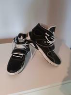 Mooie sportieve zo goed als nieuwe basketters ADIDAS, Ophalen of Verzenden, Zo goed als nieuw, Schoenen