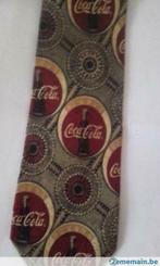cravate en soie coca cola , pièce de collection très rare, Gedragen
