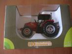 UNIVERSAL HOBBIES MC CORMICK CX 95 TRACTOR, Hobby en Vrije tijd, Modelbouw | Auto's en Voertuigen, 1:32 tot 1:50, Overige merken