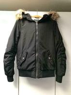 Manteau zippé à capuche noir Jennyfer - Taille S --, Taille 36 (S), Noir, Jennyfer, Porté