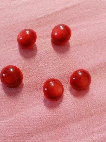 boutons rouges 14mm