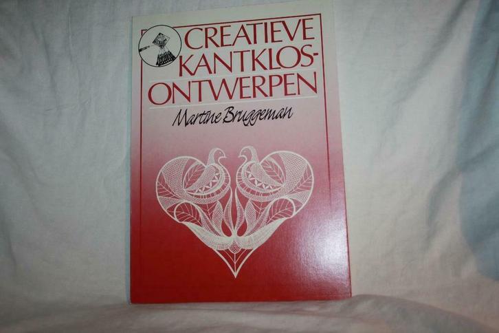 Nieuwstaat : Creatieve kantklosontwerpen – Martine Bruggeman, Livres, Loisirs & Temps libre, Comme neuf, Autres sujets/thèmes