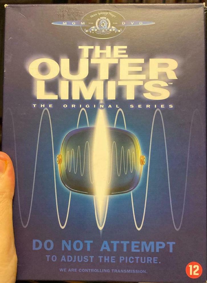 Coffret 8 DVD - The Outer Limits - Saison 1, CD & DVD, DVD | Autres DVD, Utilisé, Coffret, À partir de 12 ans