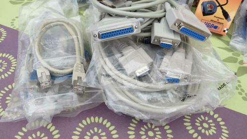 Set kabels DVI , DB9 , DB25 , USB, Video e.a., Electroménager, Pièces & Accessoires, Comme neuf, Enlèvement ou Envoi