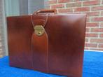 LUXE LEDEREN ATTACHE CASE bruin leder. PRACHTSTAAT., Ophalen, Slot, Zo goed als nieuw, 35 tot 45 cm