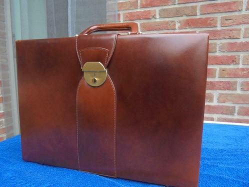 LUXE LEDEREN ATTACHE CASE bruin leder. PRACHTSTAAT., Handtassen en Accessoires, Koffers, Zo goed als nieuw, Leer, Minder dan 50 cm