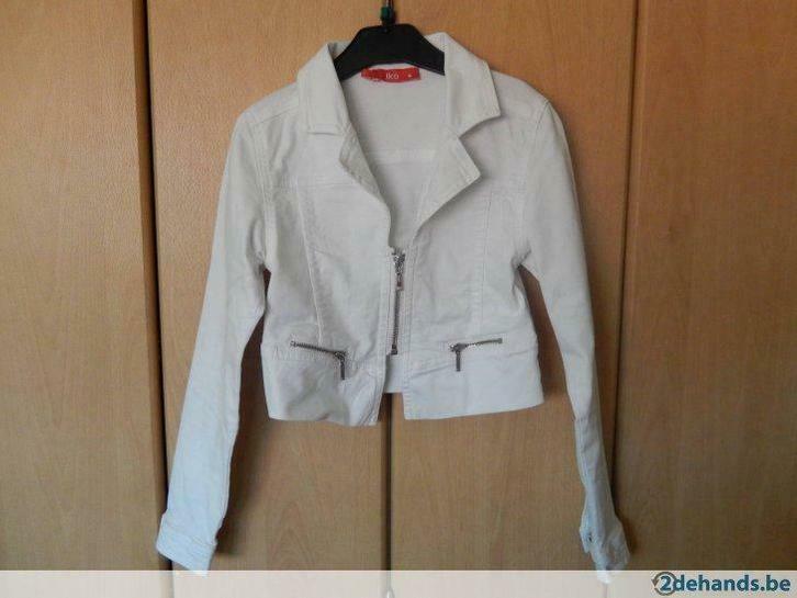 wit jeansvestje IKO (ideaal voor communie) - mt8j - NP 98€, Kinderen en Baby's, Kinderkleding | Maat 128, Zo goed als nieuw, Meisje