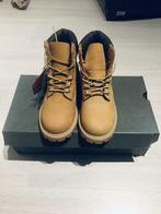 Timberland * Pointure 32 * 65€ * NEUVES * Livraison BXL, Neuf, Garçon ou Fille, Timberland, Chaussures