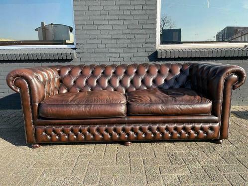 Springvale Chesterfield zetel bruin GRATIS GELEVERD!, Antiquités & Art, Antiquités | Meubles | Chaises & Canapés, Enlèvement ou Envoi