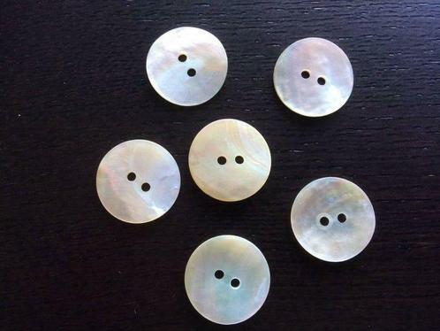 Boutons nacre véritable 22 mm, Hobby & Loisirs créatifs, Couture & Fournitures, Neuf, Envoi