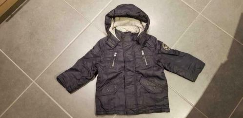 Donkerblauwe winterjas - Maat 98, Kinderen en Baby's, Kinderkleding | Maat 98, Gebruikt, Jas, Ophalen