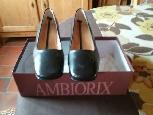 ambiorix pomp, Kleding | Dames, Schoenen, Nieuw, Pumps, Ophalen of Verzenden