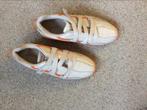 Guess Sneakers maat 40 (beige met oranje ), Kleding | Dames, Sneakers, Beige, Ophalen of Verzenden, Zo goed als nieuw