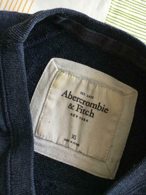 Donkerblauwe sweater A&F. XS, Kleding | Dames, Truien en Vesten, Gedragen, Maat 34 (XS) of kleiner, Blauw, Ophalen of Verzenden