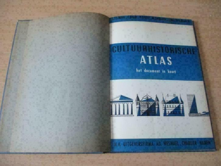 Prachtig Boek 'Cultuurhistorische Atlas' - Wesmael-Charlier, Boeken, Atlassen en Landkaarten, Zo goed als nieuw, België, Ophalen of Verzenden