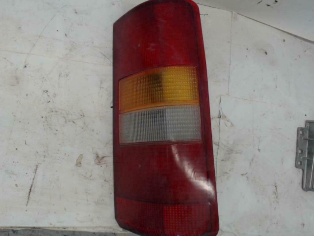 feu arriere droit  peugeot expert  1, Enlèvement, Utilisé, Peugeot