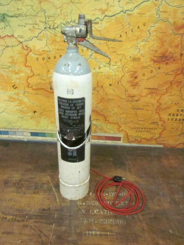 Upcycling CO2 snelblusser met lamp erin-prijs bespreekbaar, Antiek en Kunst, Curiosa en Brocante, Ophalen