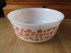 vintage arcopal grand bol modèle fleuris scania, Ophalen of Verzenden, Nieuw, Kom(men)