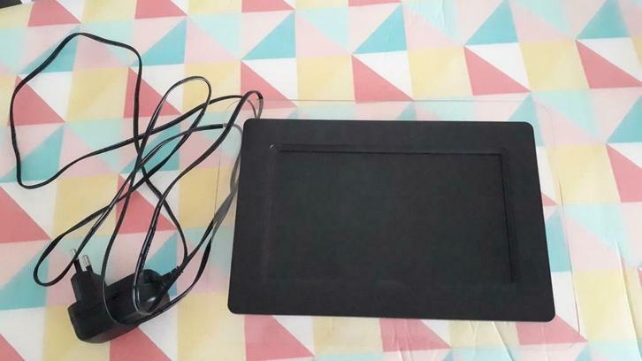 Cadre photo numérique, TV, Hi-fi & Vidéo, Photo | Cadres photos numériques, Comme neuf, Enlèvement ou Envoi