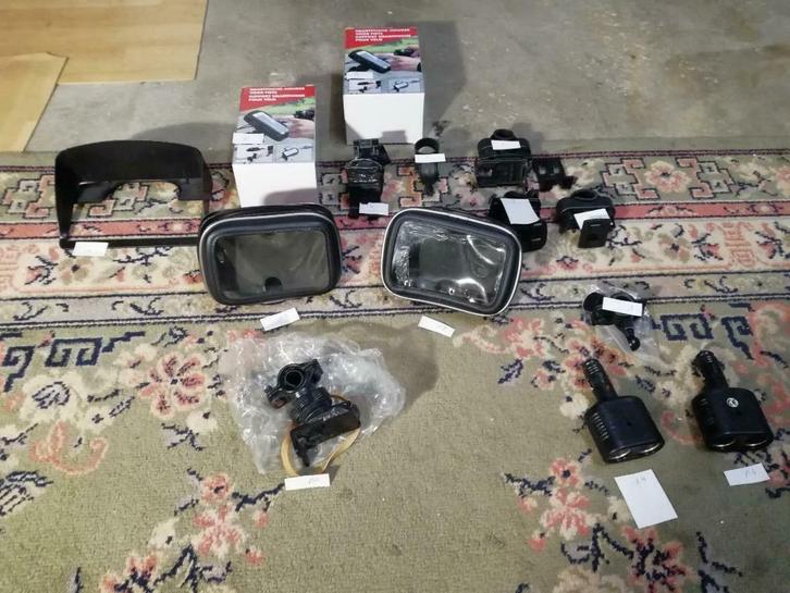 lot ou unité : accessoires gps - smartphone pour moto - vélo, Motos, Accessoires | Systèmes de navigation, Enlèvement ou Envoi