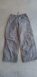 grijze Nike broek - maat 116-122 ., Kinderen en Baby's, Kinderkleding | Maat 116, Ophalen, Broek