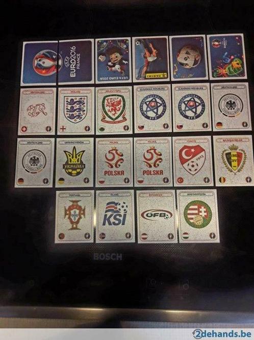Paniini Star Edition Swiss Edition emblemen euro 2016 Mint, Hobby en Vrije tijd, Verzamelkaartspellen | Overige, Nieuw, Foil, Ophalen of Verzenden