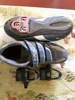 Chaussures de vélo + fixations + pédales., Enlèvement ou Envoi, Comme neuf, Vêtements