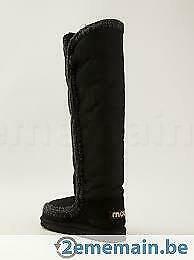 Bottes fourrées mou mou 40, Enlèvement ou Envoi, Porté, Bottes hautes