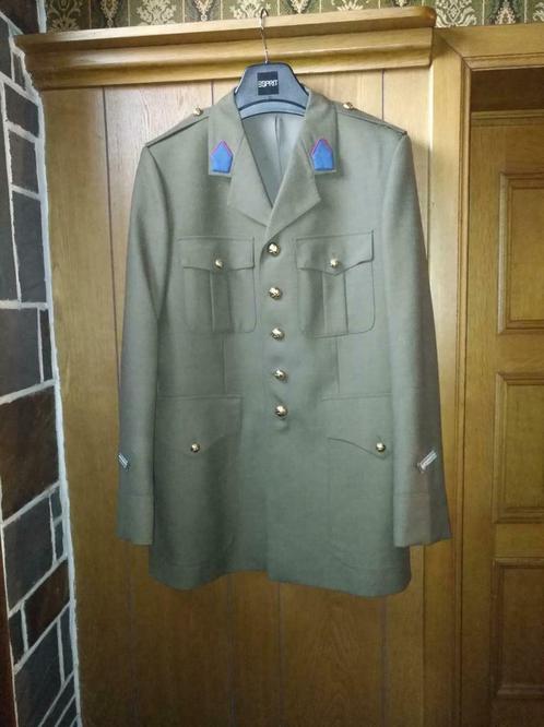 Belgisch legeruniform 2 stuks uit de jaren 70, Verzamelen, Militaria | Algemeen, Overige soorten, Ophalen of Verzenden