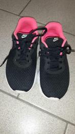Nike: baskets fille - pointure 35, Comme neuf, Enlèvement, Chaussures de sport, Nike