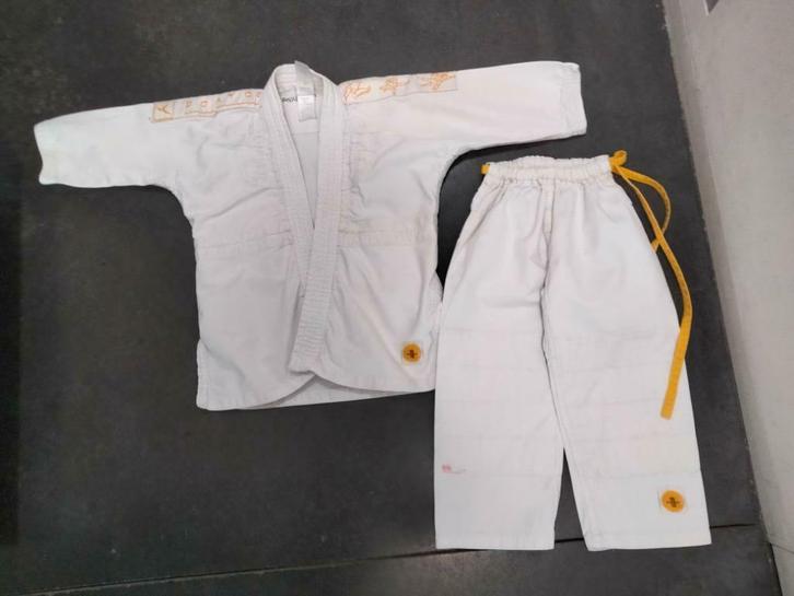 Judogi "DOMIOS" Maat 110, Sport en Fitness, Vechtsporten en Zelfverdediging, Gebruikt, Judo, Vechtsportkleding, Maat XS of kleiner