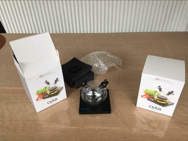 Orbit Oil & Vinegar Set - NIEUW, Huis en Inrichting, Keuken | Keukenelementen, Nieuw