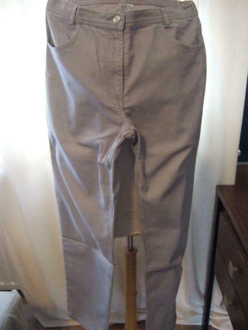 pantalon gris clair taille 42 style jeans Damart, Kleding | Dames, Broeken en Pantalons, Gedragen, Maat 42/44 (L), Grijs, Lang