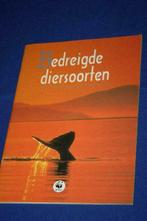 Bedreigde diersoorten WWF , prentenalbum de Beukelaer 1977, Boeken, Prentenboeken en Plaatjesalbums, Ophalen of Verzenden, Zo goed als nieuw