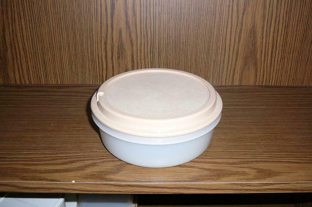 1 ronde kom  TUPPERWARE  (9)  (m), Ophalen of Verzenden