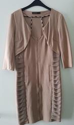 2 robes taille médium Marque Supertrash, Vêtements | Femmes, Comme neuf, Supertrash, Taille 38/40 (M), Enlèvement ou Envoi