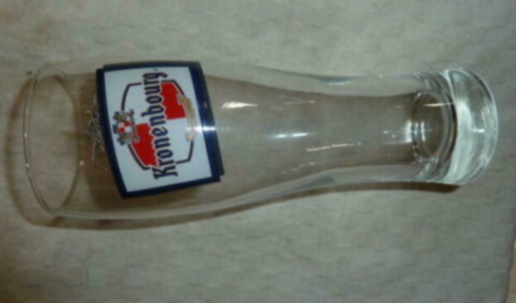 #A bier glas KRONENBOURG ' logo van kader aan het glas ', Ophalen of Verzenden, Nieuw, Bierglas