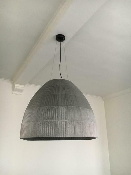 Grote hanglamp zilvergrijs, Huis en Inrichting, Lampen | Hanglampen, Zo goed als nieuw, 50 tot 75 cm, Metaal, Stof, Ophalen
