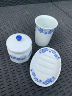 Zeepbakje,watjespotje en beker, Enlèvement